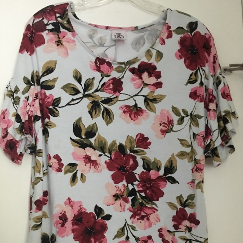 Agnes & Dora Frill Sleeve Top